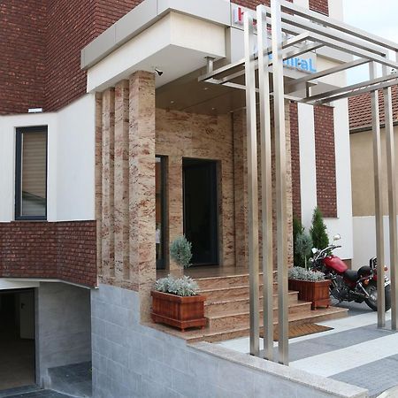 Hotel Admiral Πρίζρεν Εξωτερικό φωτογραφία
